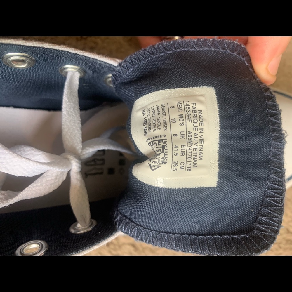 White Converse - Picture 4 of 5
